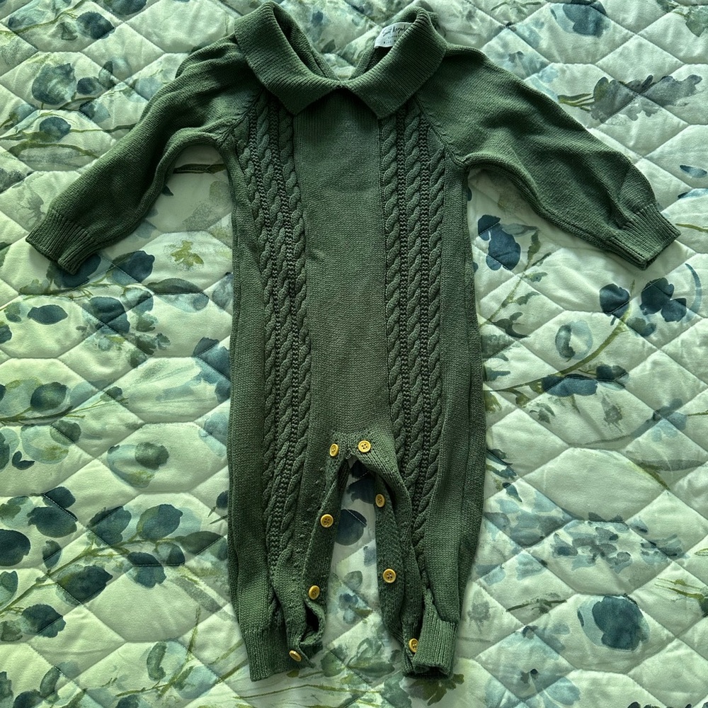 Magnolia Cozy Green Cable Knit Footies